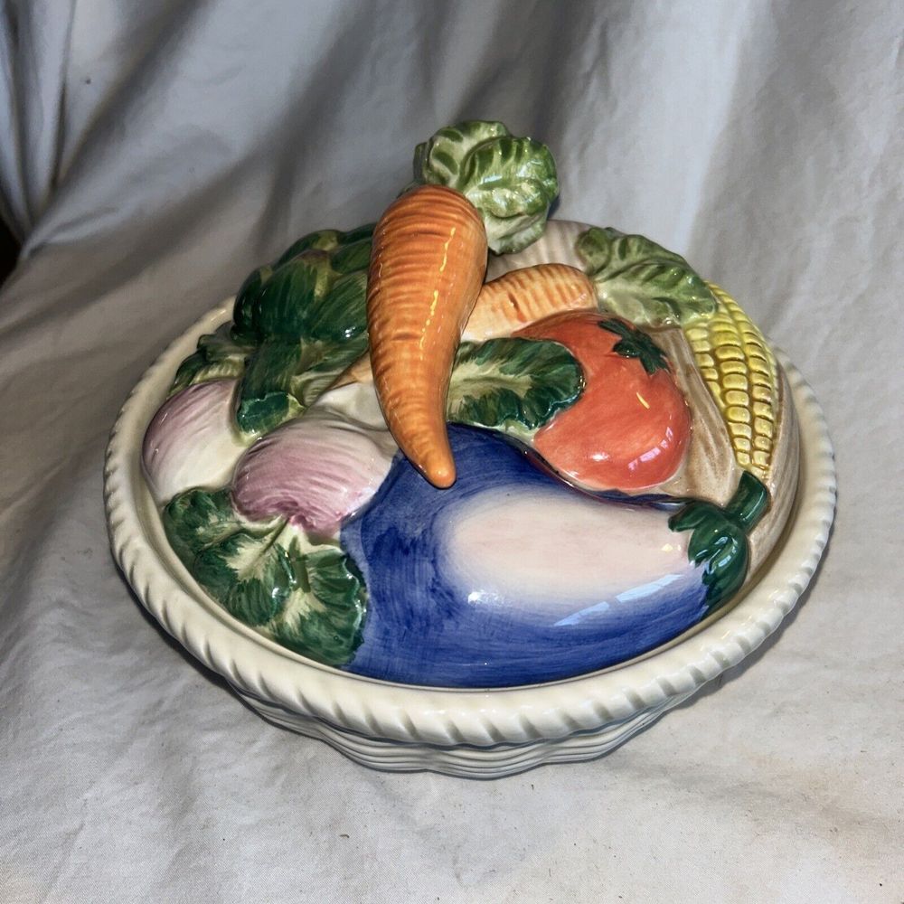 Fitz & Floyd Carrot Top Woven Basket Covered Dish‎ - 7-3/4"